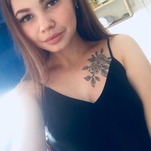 Model - HotMistressKarina young