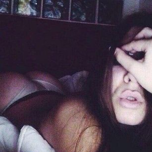 Model - AlexSquirts blowjob