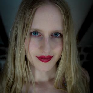 Model - lucylume gfe