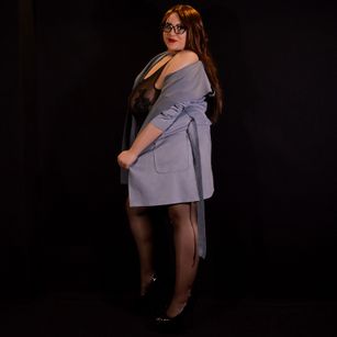 Model - bOOberella hugetits