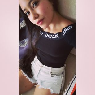 Model - Luna Cooper young