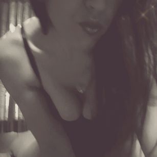 Model - Violette Divine dirtytalk