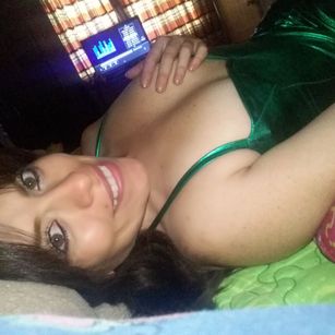 Model - Issadavalos jugar