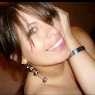 Model - Issadavalos baile