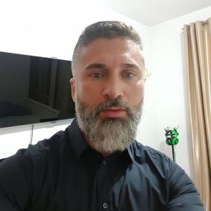 Model - Nicolas uncut