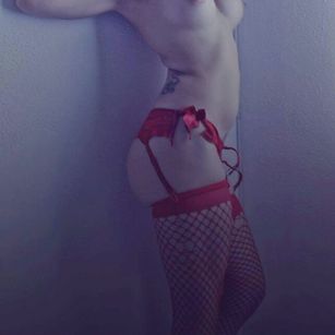 Model - Hannadex young