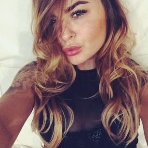 Model - Sharline_Clark masturbation