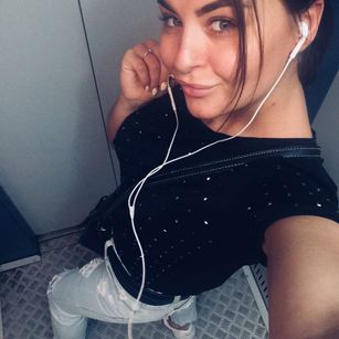 Model - Sharline_Clark horny