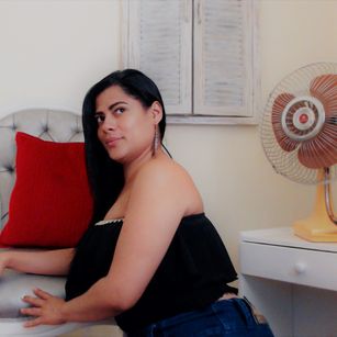 Model - Amber Lee Lewis bigboobs