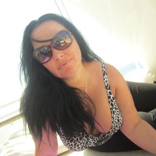 Model - BruneteBBW goodenglish