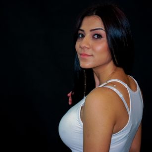 Model - Eva Mendes cumshow