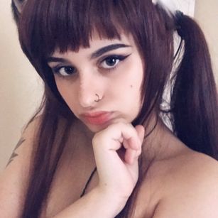 Model - Violet brazilian