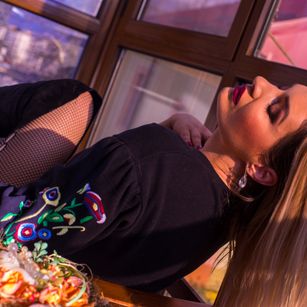 Model - dahliadiamnods Blonde