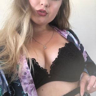 Model - Amara Waters findom