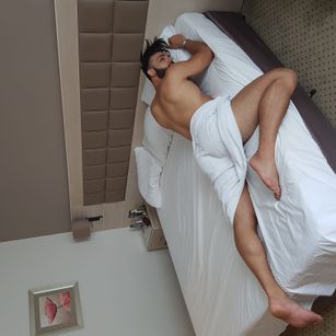 Model - Razvan bigcock