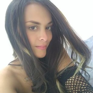 Model - ScarlettAlbas petite