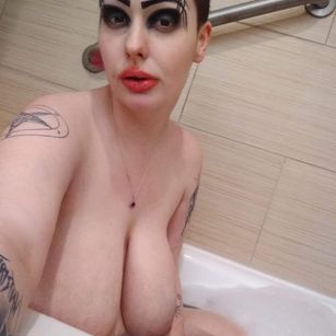 Model - Katrina Marie fetish