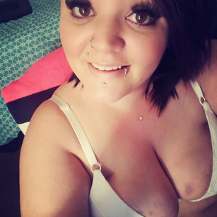 Model - PrettiandPierced 3