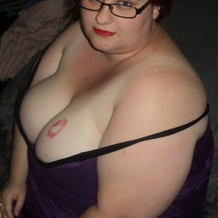 Model - Princess Zombie camgirl