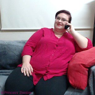 Model - Princess Zombie findom