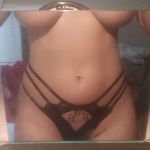 Model - Luna bigtits