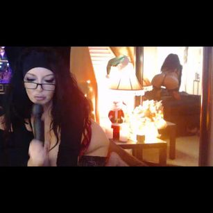 Model - ChellieDD BOOTY