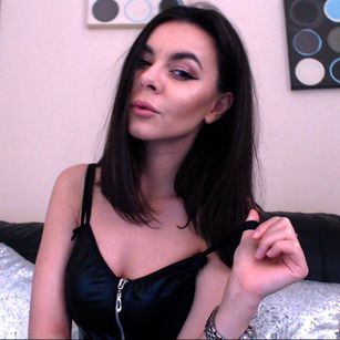 Model - BlackQueen69 femdom