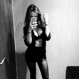 Model - Veronika young