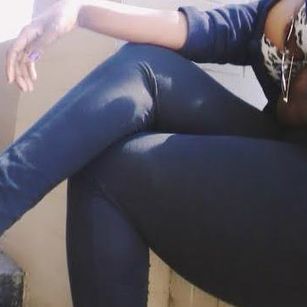 Model - Hardnipples hairypussy