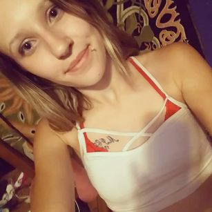 Model - Tiffany lace pleasing