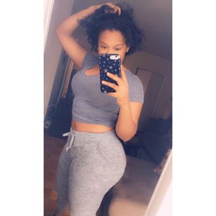 Model - Shxnellexxx Money