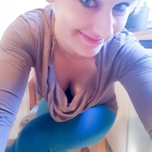 Model - Agatha and Andreas bigcock