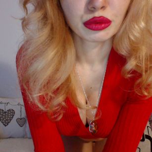 Model - MissAlyGator bdsm