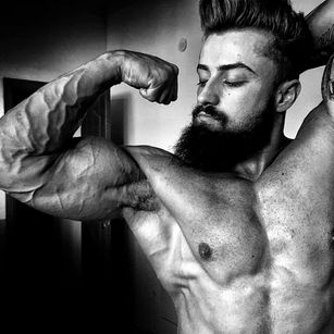 Model - Alan Marco smoke