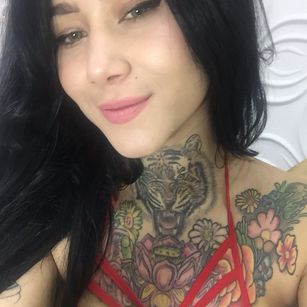 Model - Srta_Roja petite