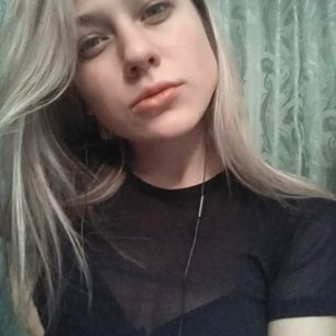 Model - Victoria young