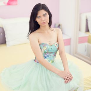 Model - KarrinaEden 4