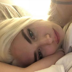 Model - Julia conversation