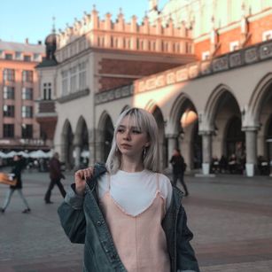 Model - Julia conversation