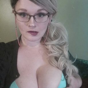 Model - Lori Lovely PAWG