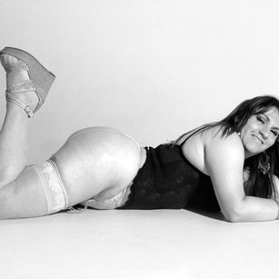 Model - laurabigass squirt