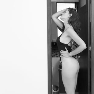 Model - TamaraCroffort babe