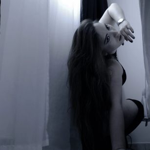 Model - MarieWanna c2c