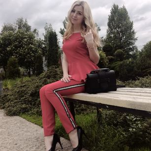 Model - Angelina Cat orgasm