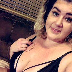 Model - Nicole Bash bigboobs