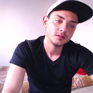 Model - Lucas Vergara ass