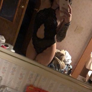 Model - LittleAubrey bdsm