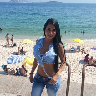 Model - Karol Meyer latin