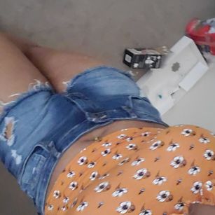 Model - Darling Bean curvy