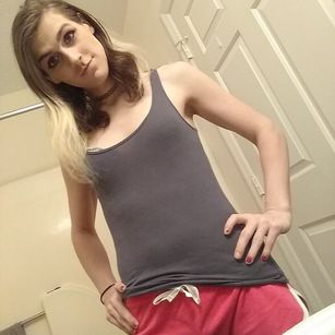 Model - Spicy Kendra cum